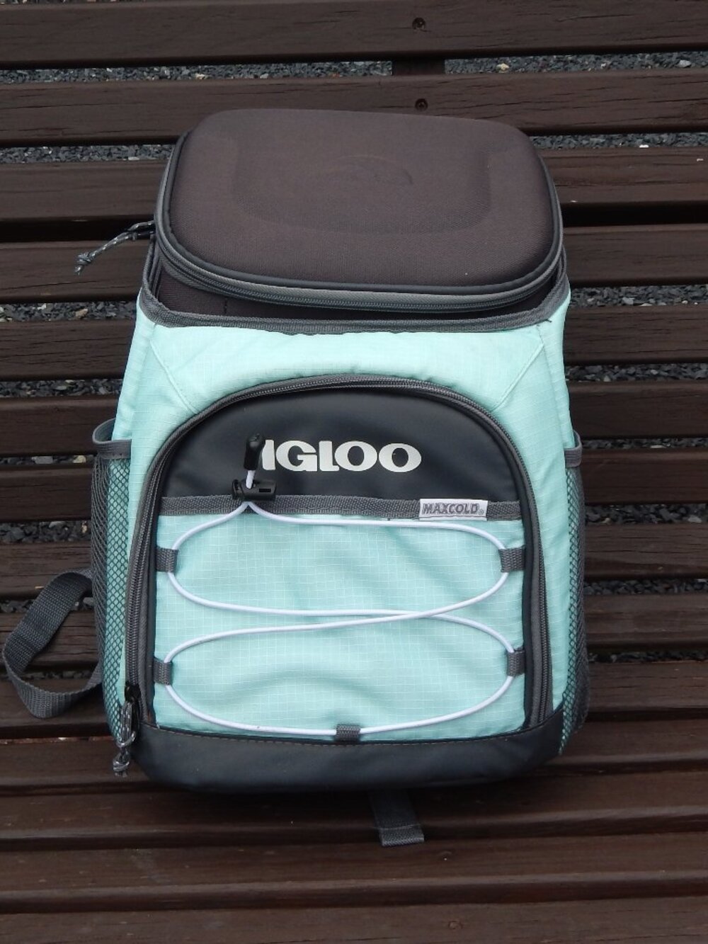 Igloo MaxCold Cooler Backpack 18 Can Portable